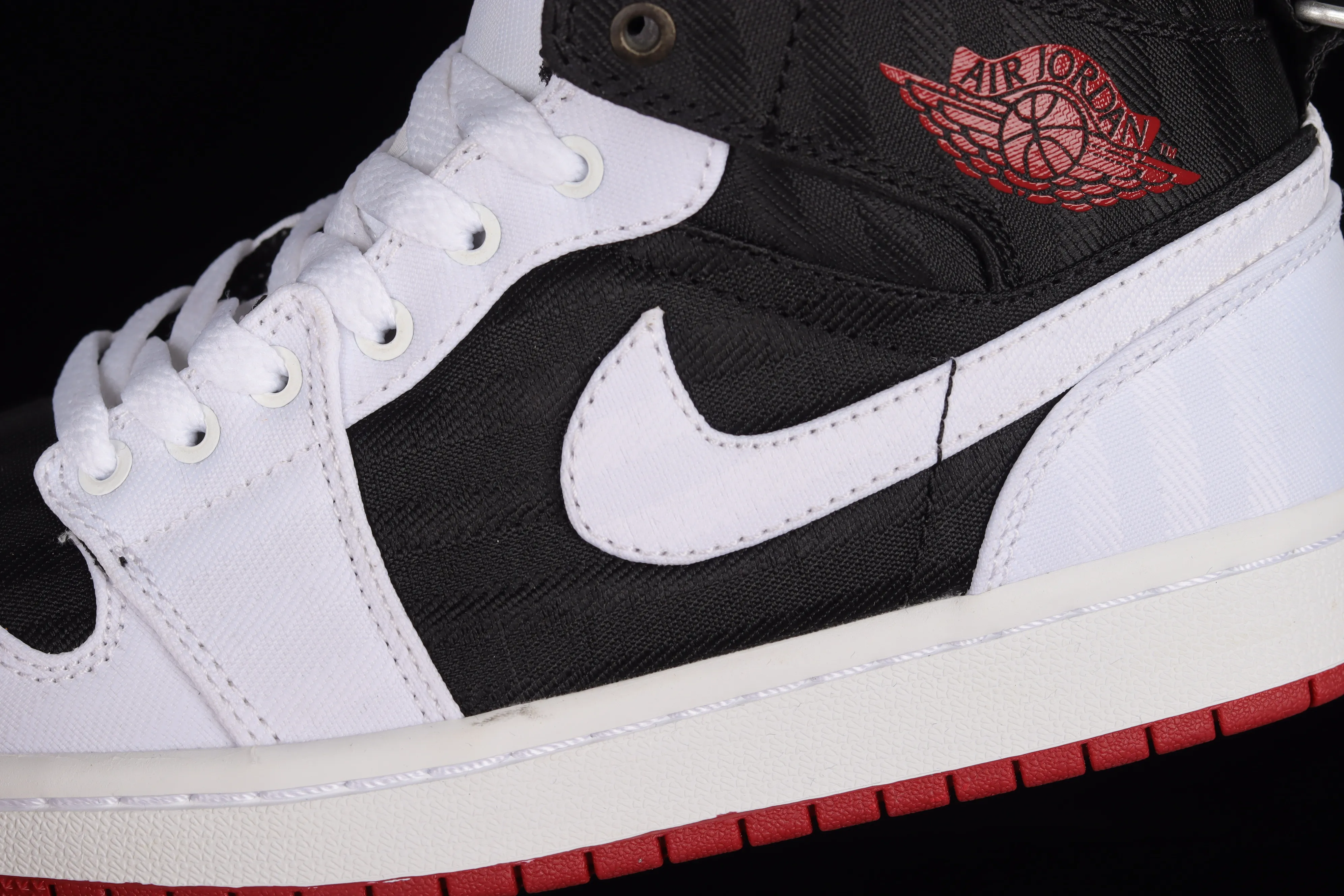 All categories Air Jordan Jordan series basketball shoes Air Jordan 1 Mid G version pure original Air Jordan 1 Mid UT "Black White" AJ1 Joe 1 white, black and purple stitching Zhongbang basketball shoes DD9338-016